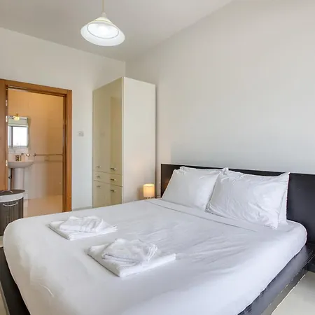 Cozy 2 Bedroom In Swieqi Near St Julians And Paceville Is-Swieqi