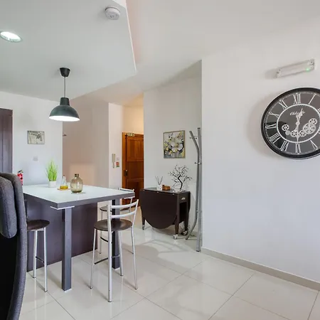 Cozy 2 Bedroom In Swieqi Near St Julians And Paceville